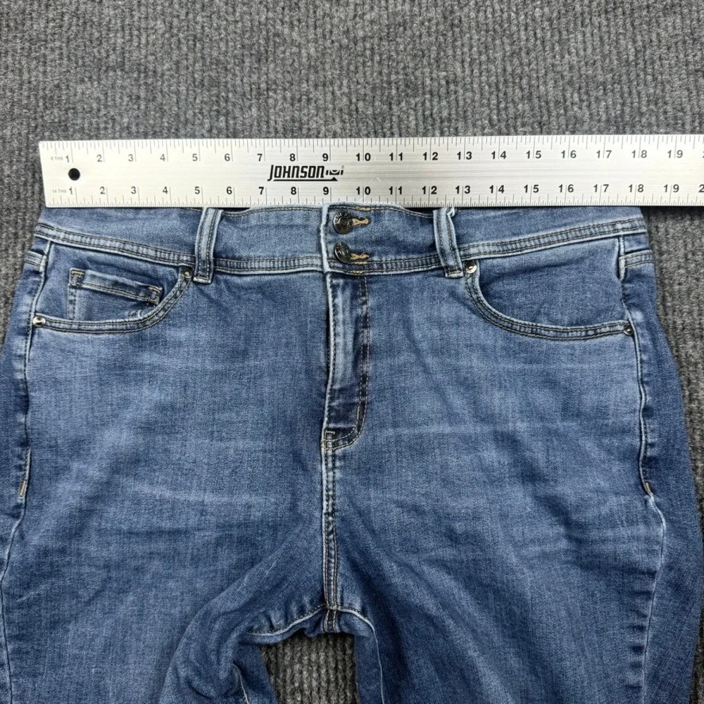 Lane Bryant Flex Magic Waistband High Rise Bermuda Shorts Blue Denim Women 16
